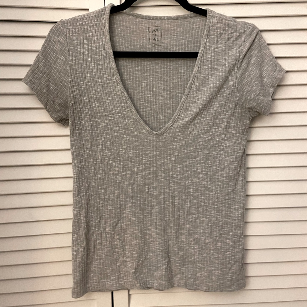 Basic Grey Tee V Neck